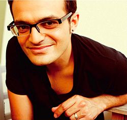 הזמר הישראלי אברהם טל