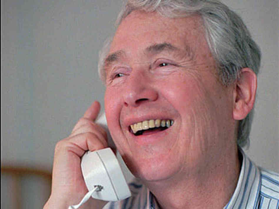 מדבר בטלפון